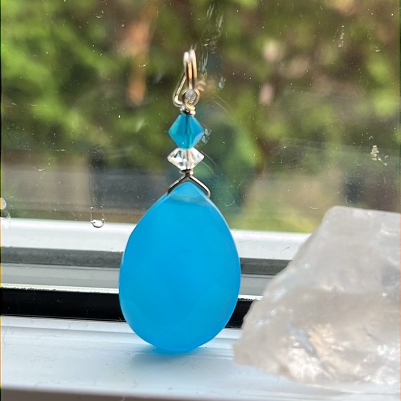 NWOT Gorgeous blue pendant with Swarovski/ Sterling - Picture 4 of 4